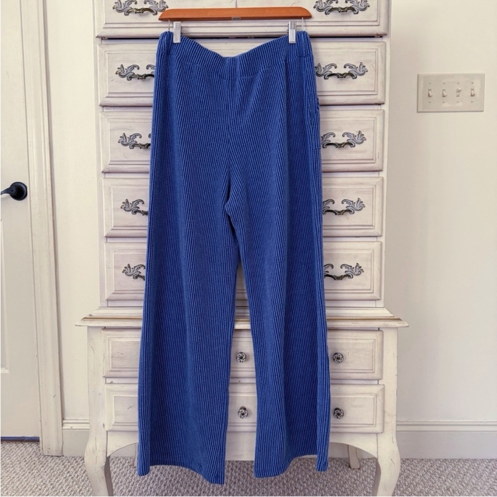 Blue Ribbed Pocketed Pants - Picture 2 of 2